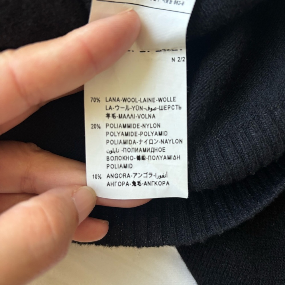 United Colors of Benetton Black V-Neck Women's Wool-blend Sweater XS - Picture 4 of 9
